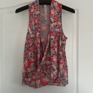 Lululemon Floral active shirt